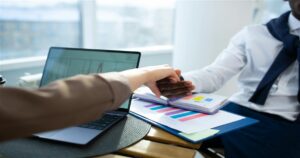 Commercializing Code: Moving from Code Editor to Business Offer for the High-Ticket Algerian Market