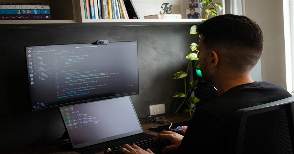 The Independent Developer’s Stack 2026: Go, Laravel, Vue, and WordPress